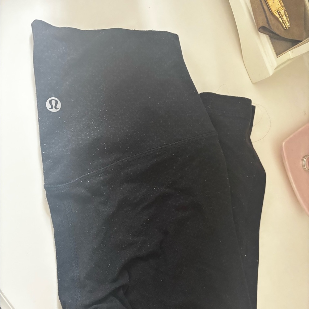 Black Lululemon 7/8 length leggings